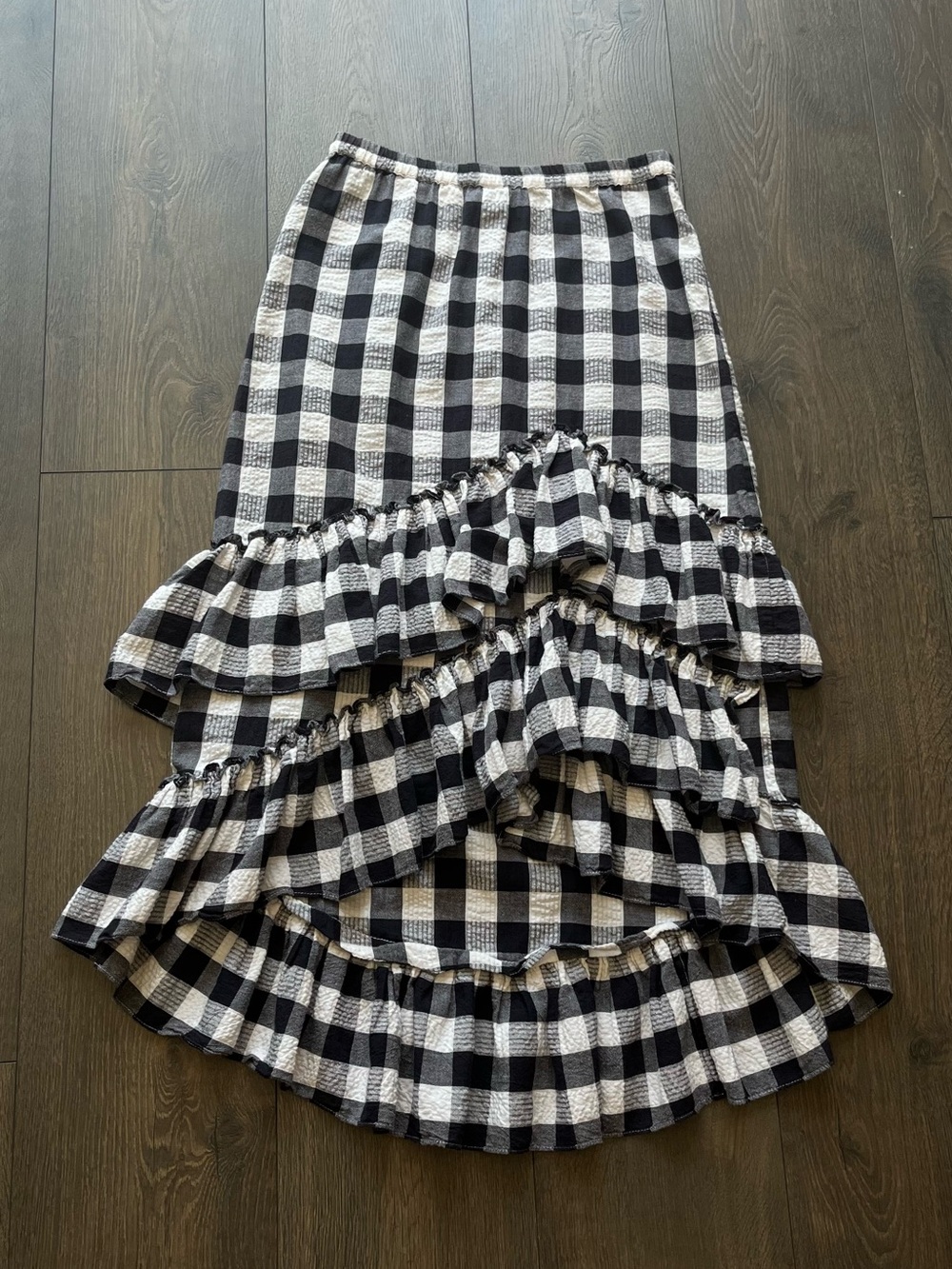 NWOT Monki Gingham High-Low Ruffle Skirt